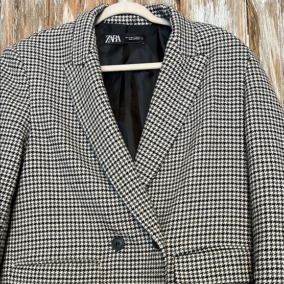 Zara Black and White Houndstooth Women's Blazer, size medium - Picture 1 of 5